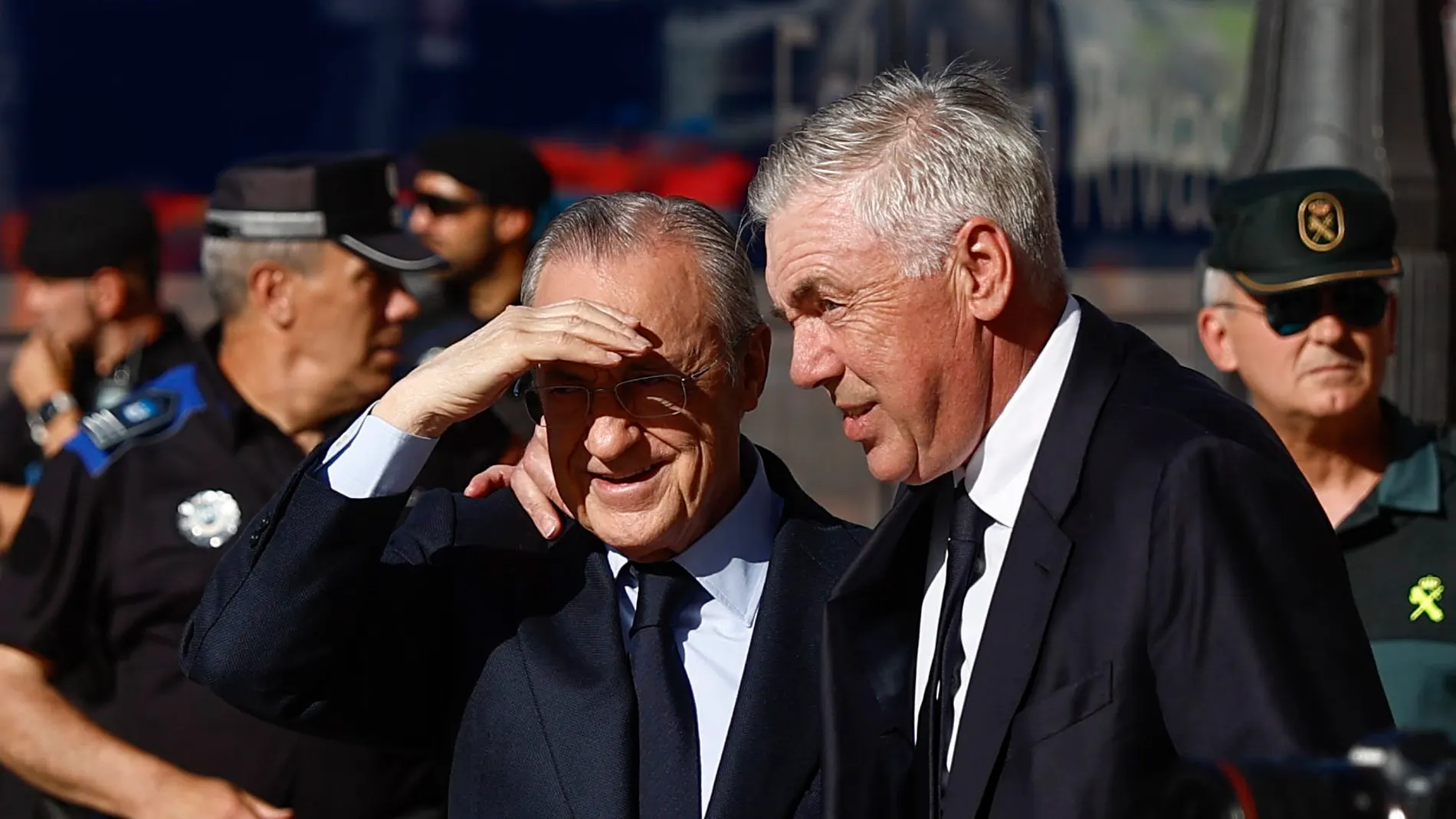 Ancelotti, junto a Florentino Pérez en las celebraciones de la Decimoquinta