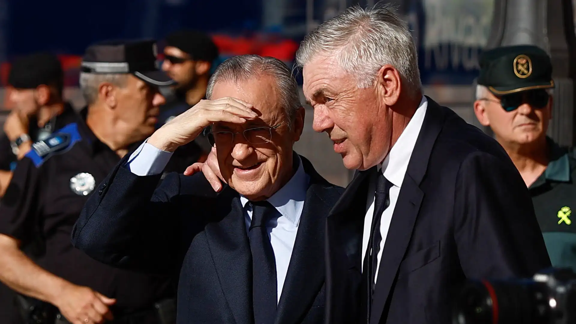 Ancelotti, junto a Florentino Pérez en las celebraciones de la Decimoquinta Ancelotti, junto a Florentino Pérez en las celebraciones de la Decimoquinta