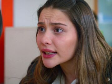 Lydia y S&uuml;sen llegan a las manos y protagonizan una fuerte pelea: "Mi padre no va regalando su dinero a cazafortunas como vosotras"
