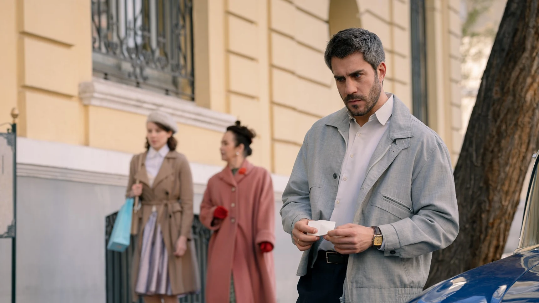 Andrés encuentra la nota de Begoña... ¡y deja a María plantada! Andrés encuentra la nota de Begoña... ¡y deja a María plantada!
