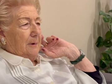 Kena, de 91 años, sufre cada día la soledad no deseada: "A veces me paso media hora llorando"