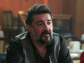 Akif intenta evitar que S&uuml;reyya se case con Yaman: "S&eacute; que sientes algo por m&iacute;, pero no quieres admitirlo"