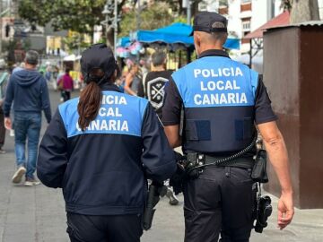 La Policía de La Laguna rescata a una mujer retenida en su casa durante más de un mes