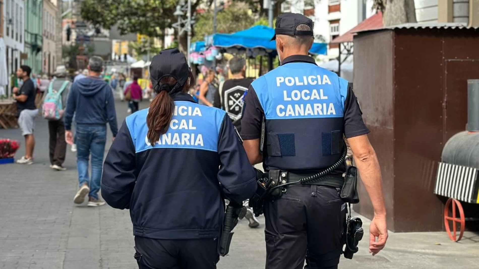 La Policía de La Laguna rescata a una mujer retenida en su casa durante más de un mes La Policía de La Laguna rescata a una mujer retenida en su casa durante más de un mes