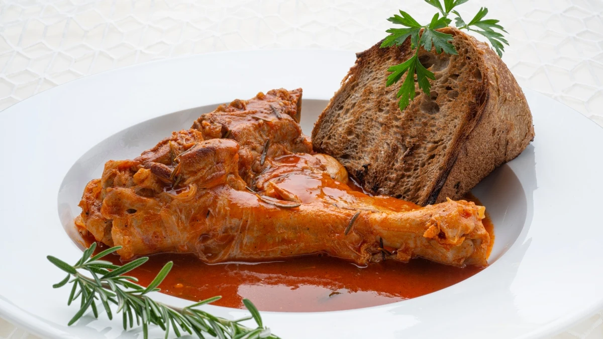 Receta de cordero a la cazuela, de Arguiñano: "Fijaros qué forma más sencilla de hacer un súper guiso" Receta de cordero a la cazuela, de Arguiñano: "Fijaros qué forma más sencilla de hacer un súper guiso"