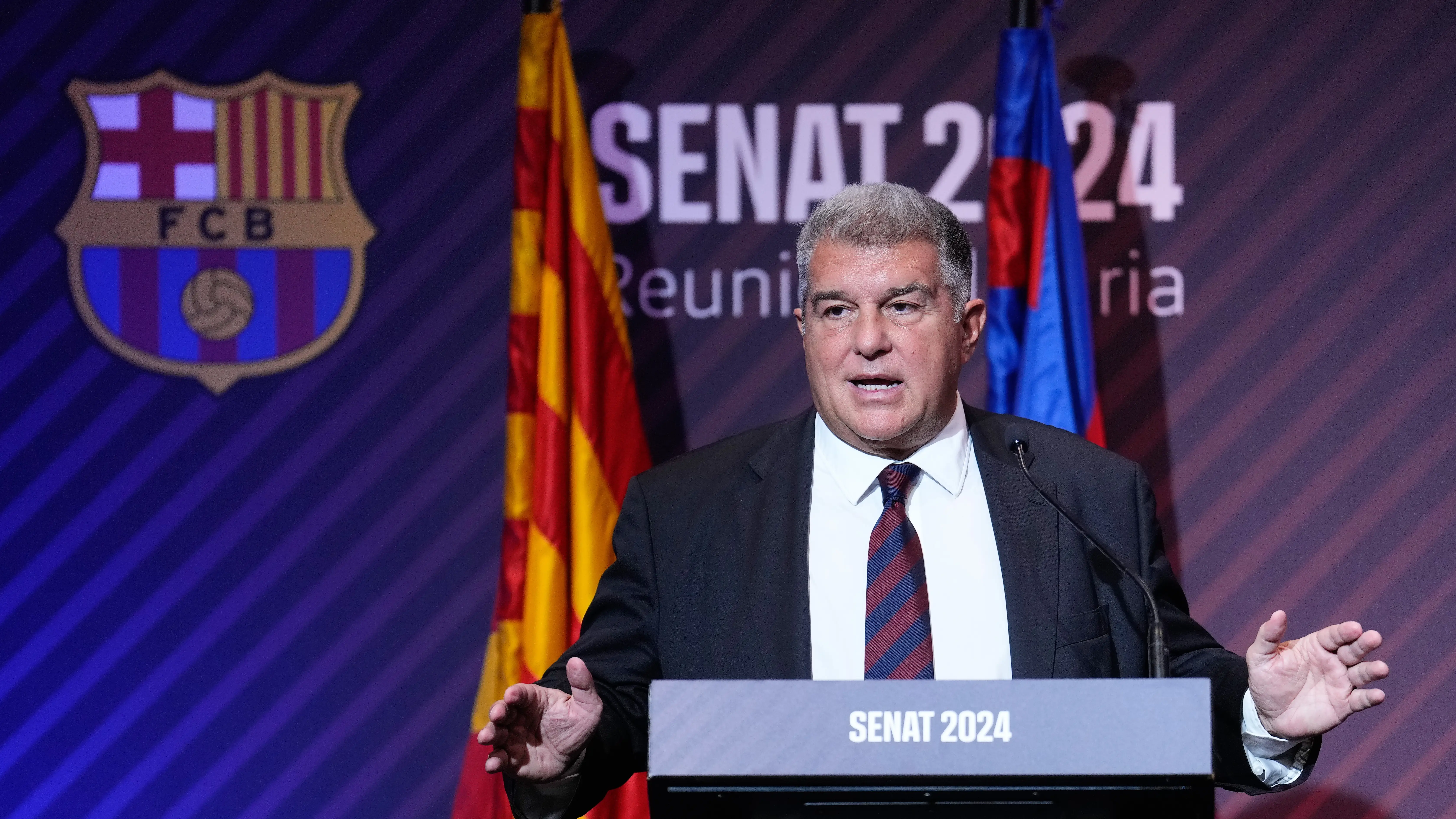 Joan Laporta durante su intervención en la reunión ordinaria del Senado del Barcelona Joan Laporta durante su intervención en la reunión ordinaria del Senado del Barcelona