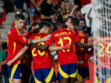 Los jugadores de España celebra un gol en el amistosos ante Irlanda del Norte