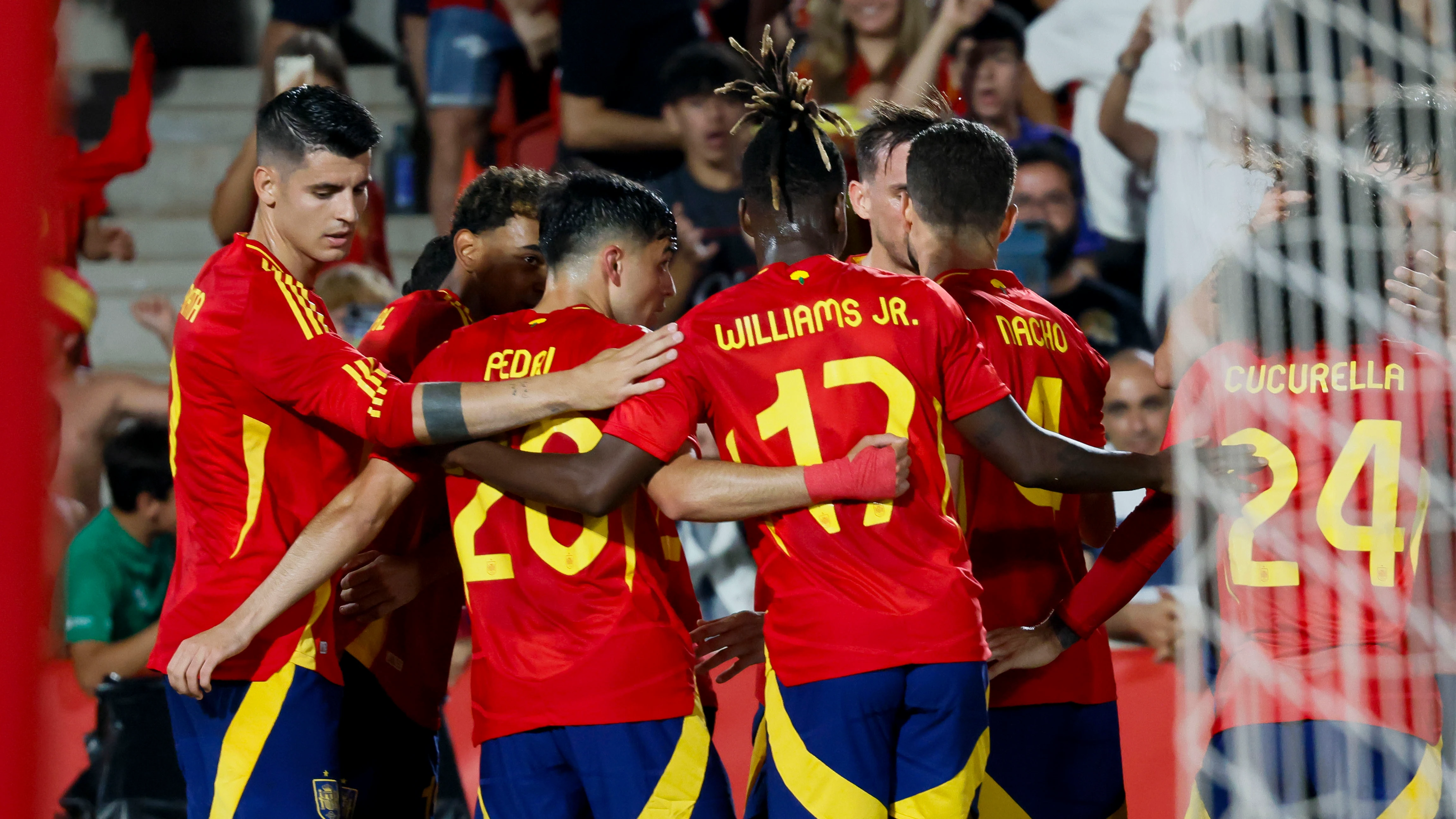 Los jugadores de Espa&ntilde;a celebra un gol en el amistosos ante Irlanda del Norte