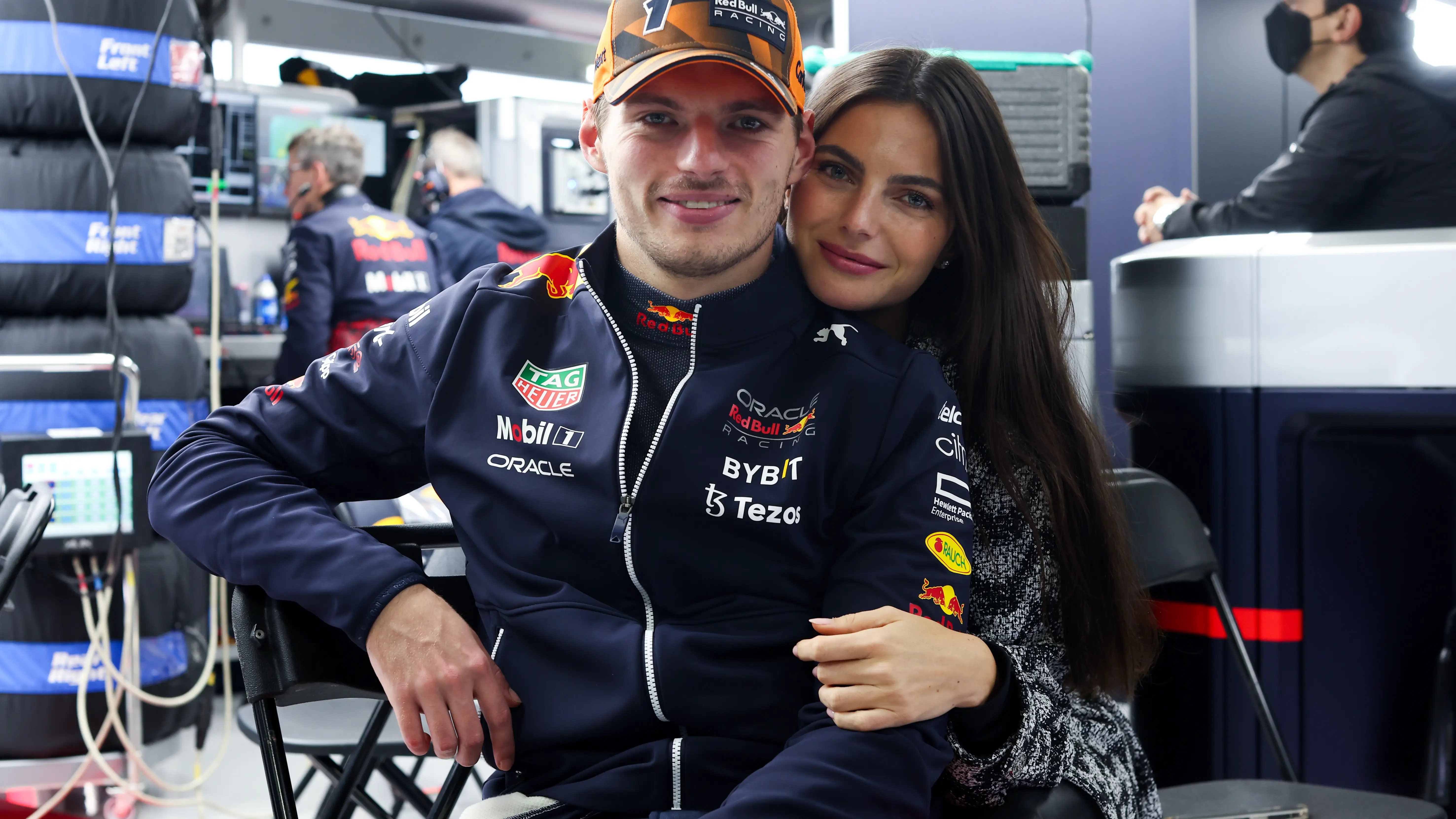Max Verstappen y Kelly Piquet, en Suzuka en 2022 Max Verstappen y Kelly Piquet, en Suzuka en 2022