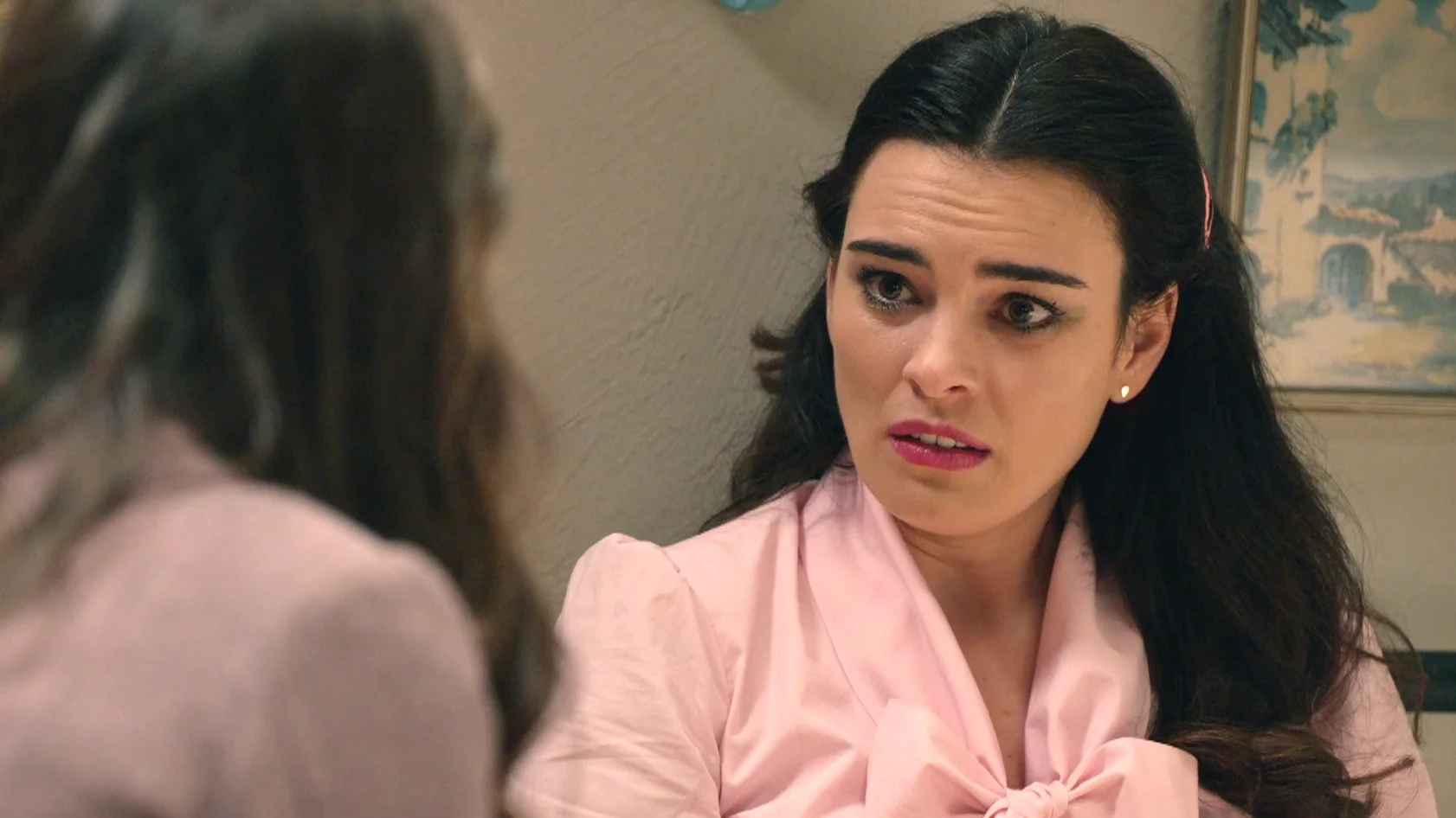 Fina se desahoga con Carmen: "Me duele que Marta me trate tan injustamente" Fina se desahoga con Carmen: "Me duele que Marta me trate tan injustamente"