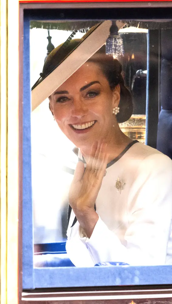 Kate Middleton, sonriente en su reaparición