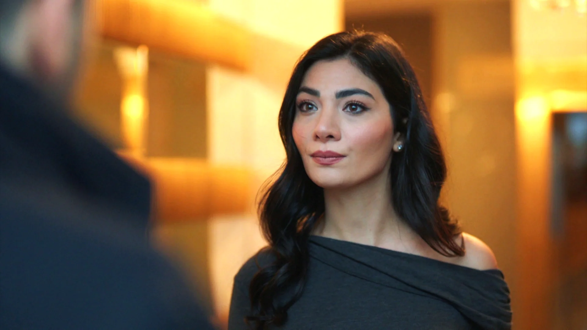 Zümrüt le pide a Osman que se divorcie de Aylin: “No volveré a ser la amante de un hombre casado” Zümrüt le pide a Osman que se divorcie de Aylin: “No volveré a ser la amante de un hombre casado”