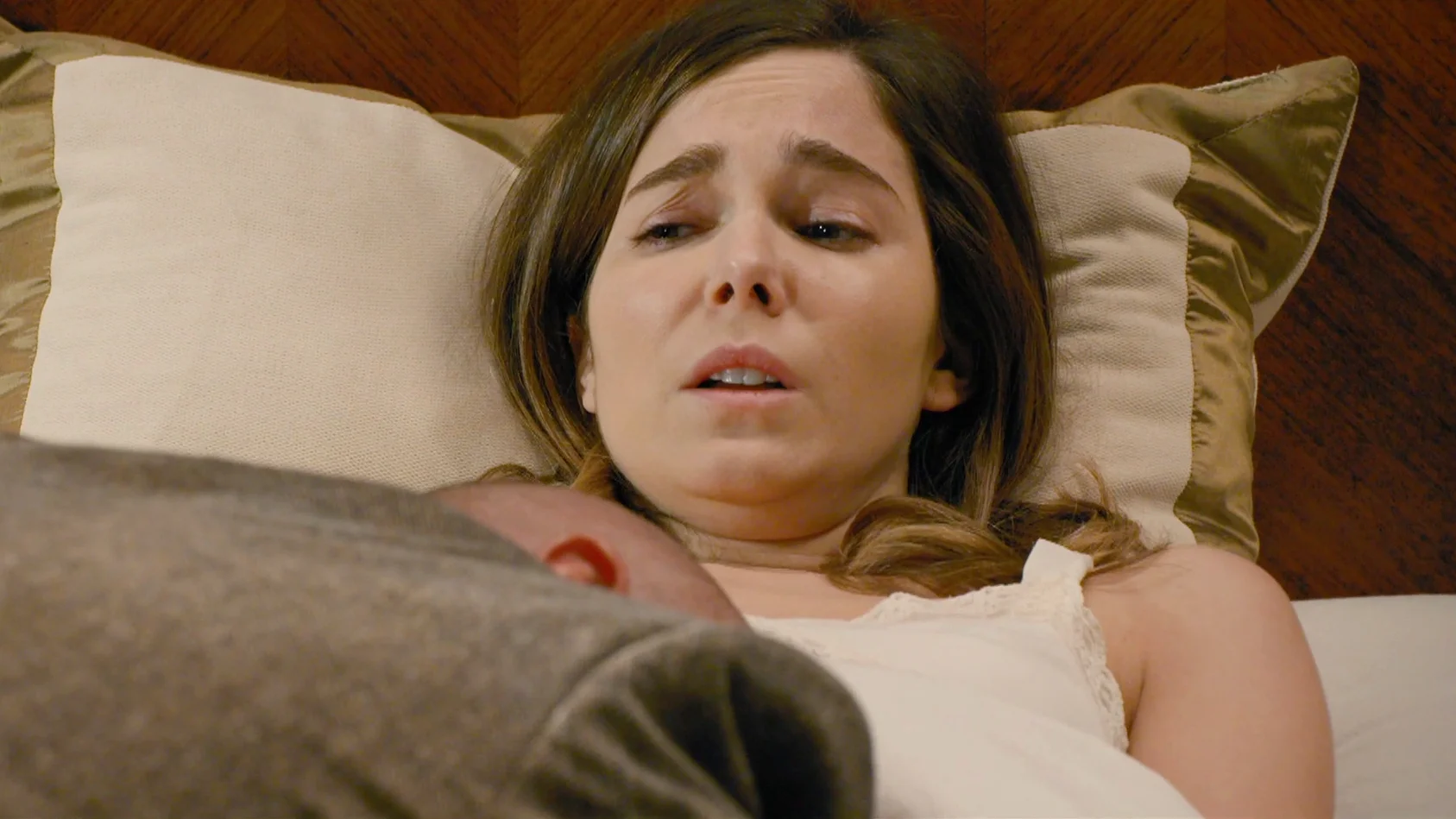 Begoña se despierta y se encuentra con su peor pesadilla: ¡Jesús vuelve a estar a su lado! Begoña se despierta y se encuentra con su peor pesadilla: ¡Jesús vuelve a estar a su lado!