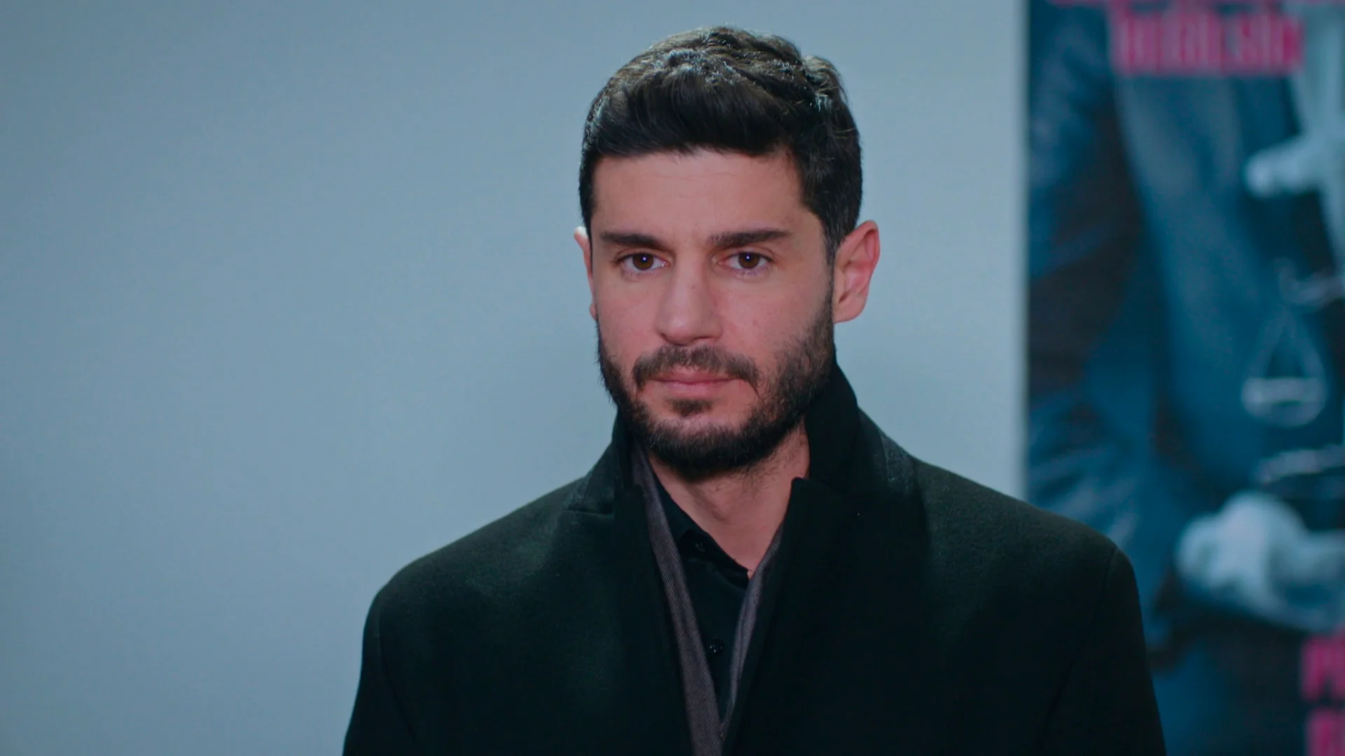Amargo cara a cara en el juzgado: Yildiz y Çağatay firman el divorcio, reflexionando sobre su historia de amor Amargo cara a cara en el juzgado: Yildiz y Çağatay firman el divorcio, reflexionando sobre su historia de amor