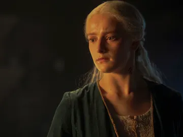 Phia Saban como Helaena Targaryen en La Casa del Dragón Phia Saban como Helaena Targaryen en La Casa del Dragón