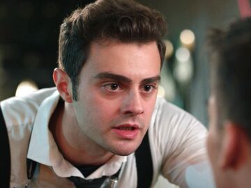 Sarp provoca a &Ouml;mer y el joven Eren acaba perdiendo su trabajo en el club como camarero