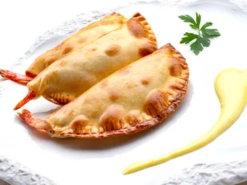 Empanadillas de gambas con alioli, de Karlos Arguiñano: "Un clásico de los hogares en todo el mundo" Empanadillas de gambas con alioli, de Karlos Arguiñano: "Un clásico de los hogares en todo el mundo"