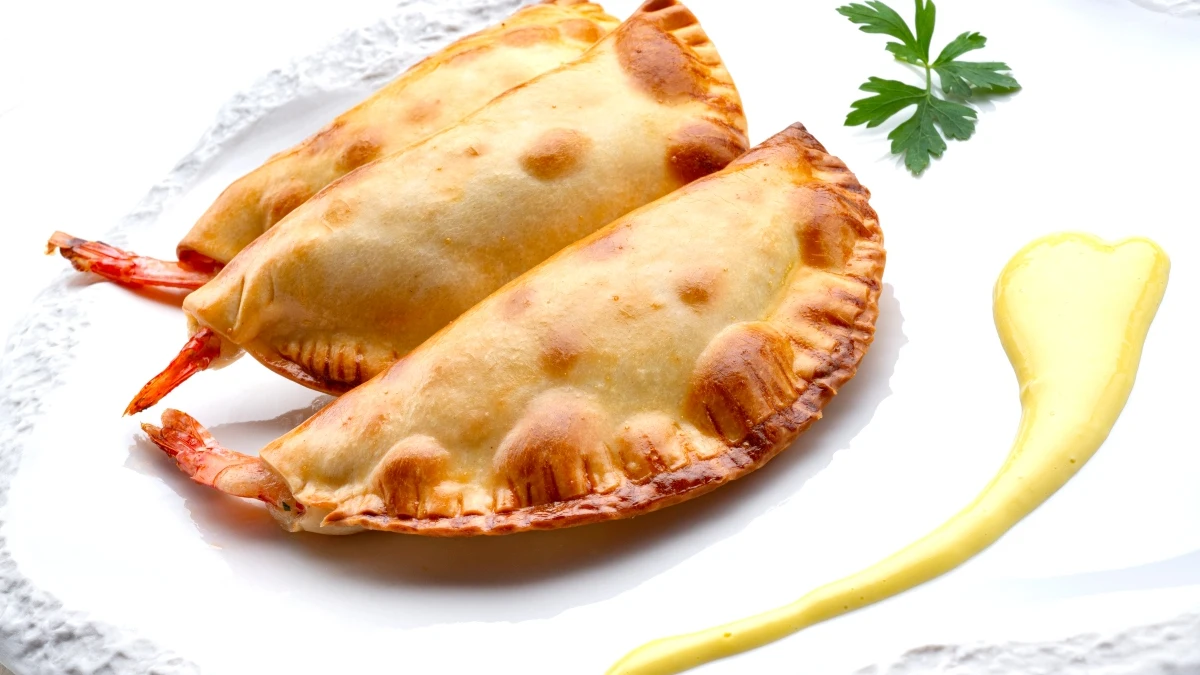 Empanadillas de gambas con alioli, de Karlos Arguiñano: "Un clásico de los hogares en todo el mundo" Empanadillas de gambas con alioli, de Karlos Arguiñano: "Un clásico de los hogares en todo el mundo"