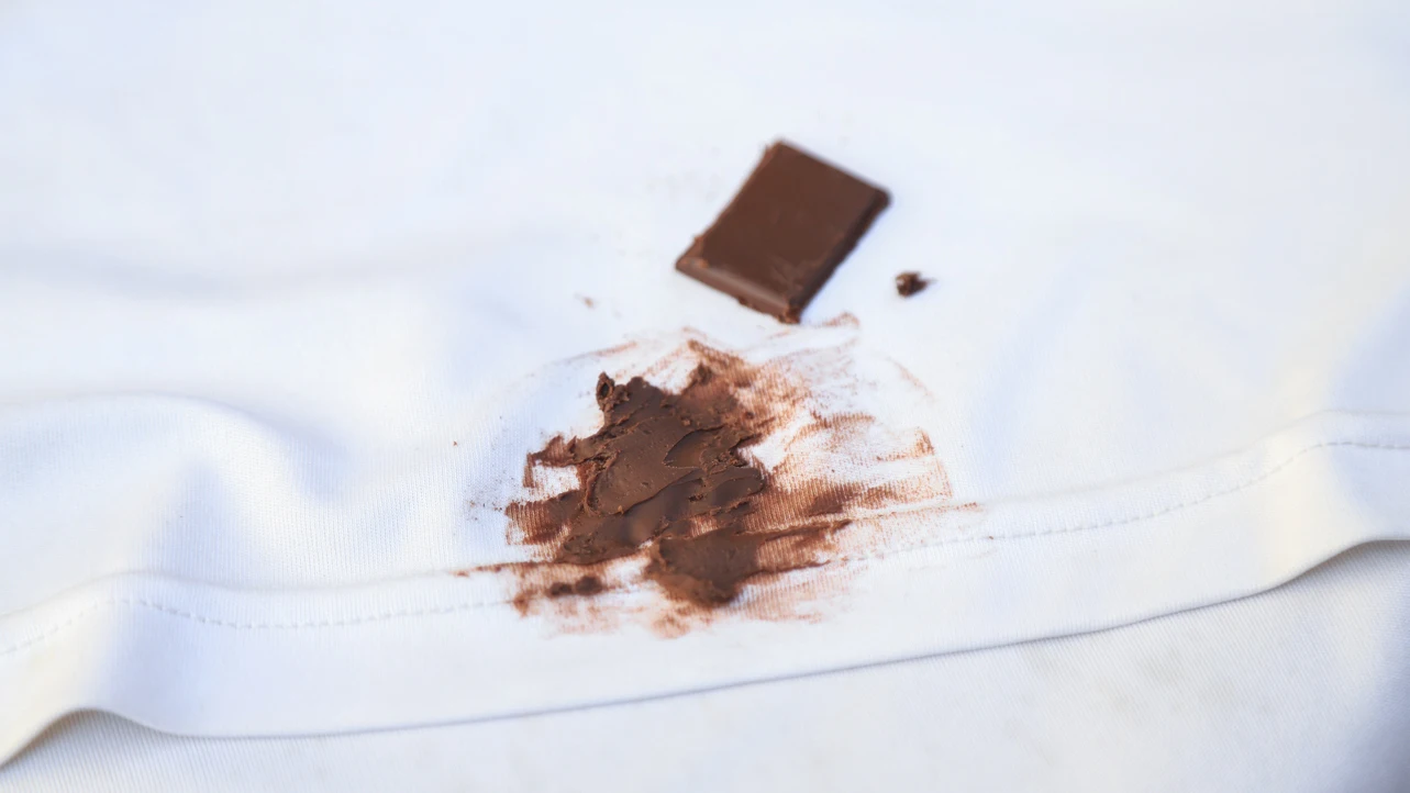 Manchas de chocolate en la ropa Manchas de chocolate en la ropa