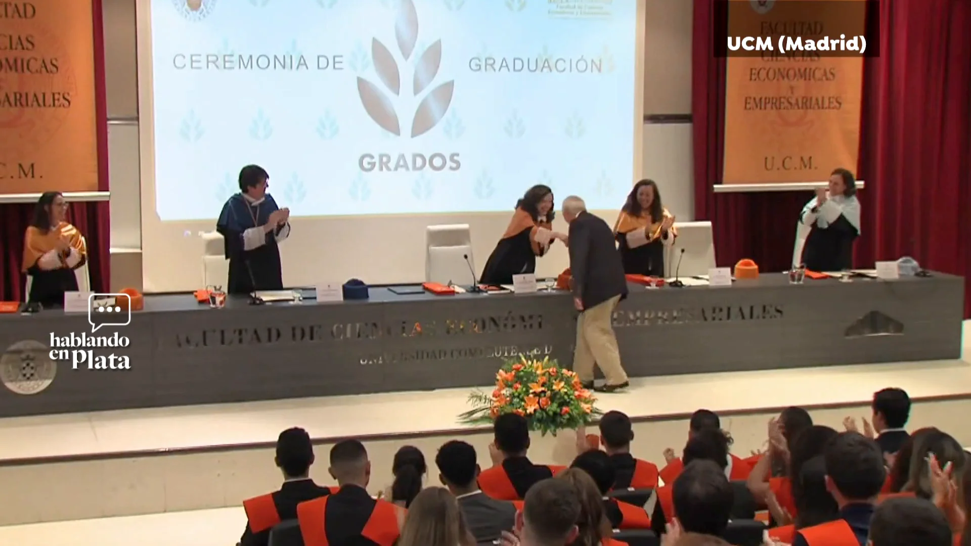 Un hombre de 91 años se gradúa en la universidad Un hombre de 91 años se gradúa en la universidad