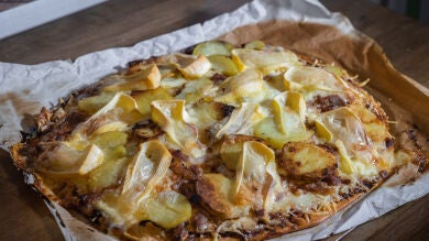 Receta de pizza con base de patata: una versión crujiente y original
