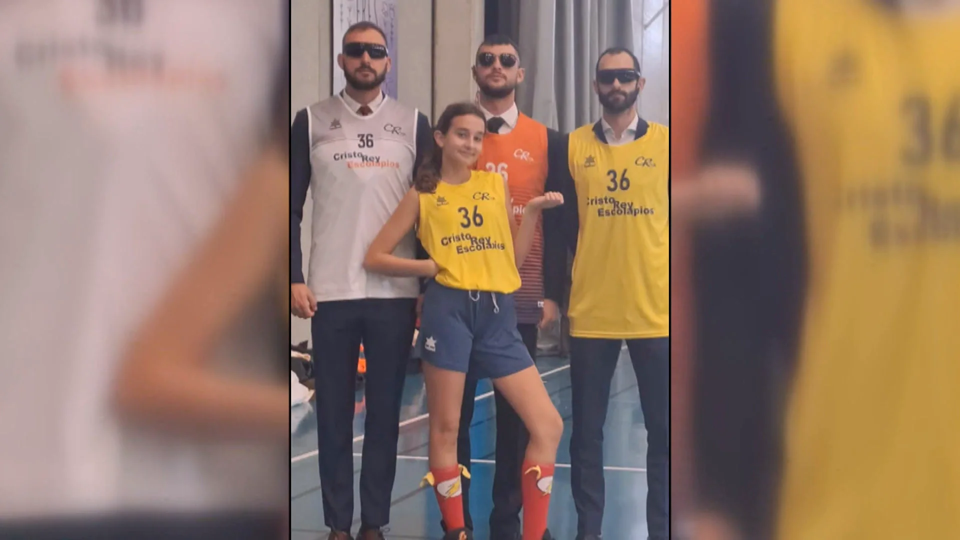 Virales por apoyar a su hermana en los partidos de baloncesto… ¡Disfrazados!: "La idea fue de mi padre" Virales por apoyar a su hermana en los partidos de baloncesto… ¡Disfrazados!: "La idea fue de mi padre"