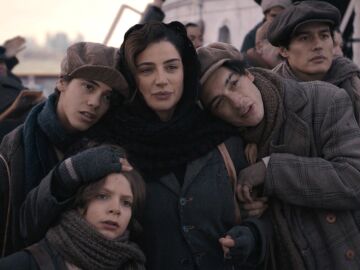 "Mejor huir como ladrones que como asesino": el jueves, gran estreno de La vida prometida en Antena 3