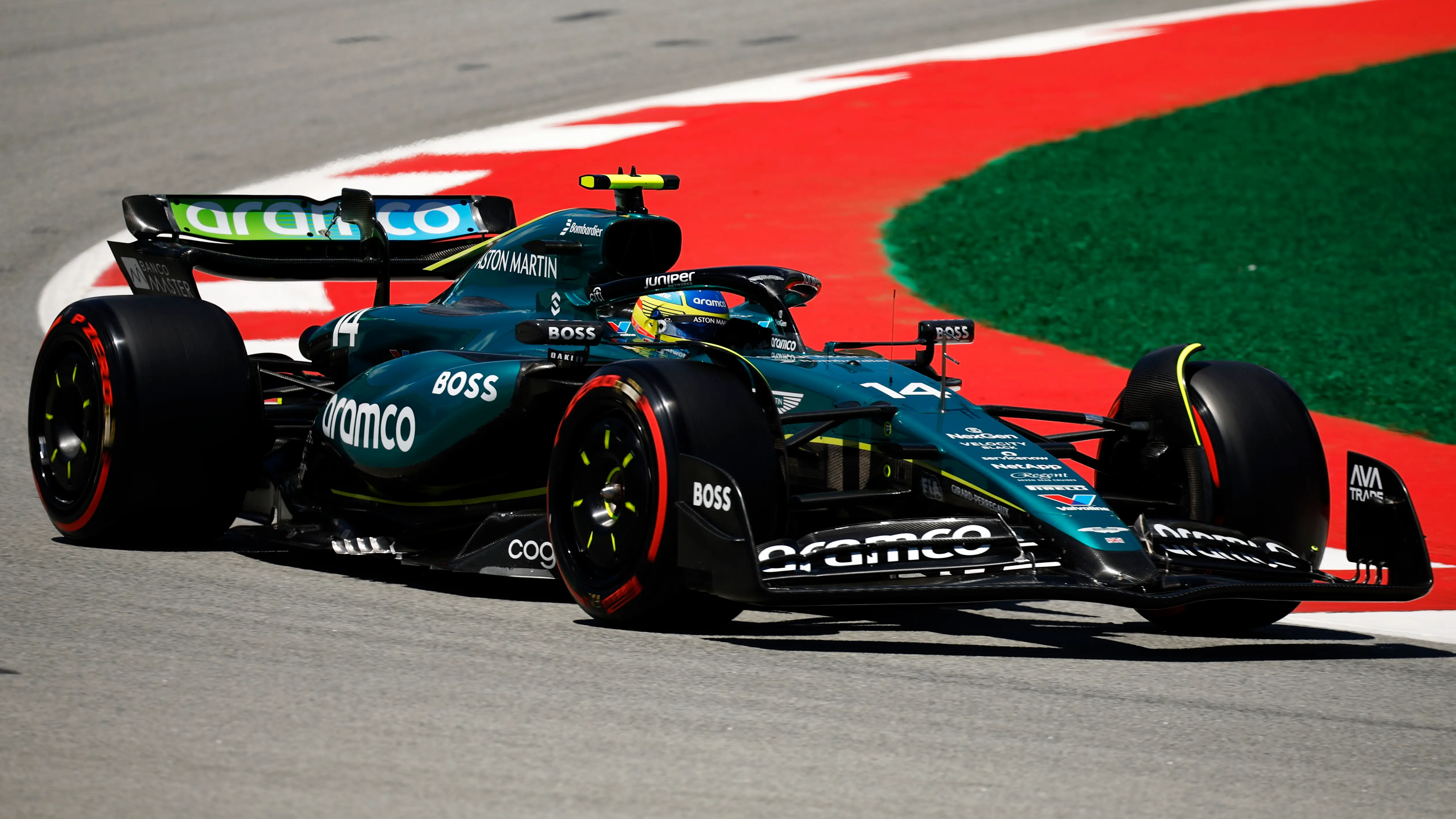 El Aston Martin de Fernando Alonso en los Libres 1 del GP de Espa&ntilde;a 2024
