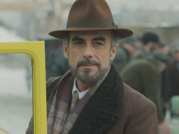 Thomas Trabacchi interpreta a Amedeo Ferri, un buen hombre que se cruzar&aacute; en la vida de Carmela