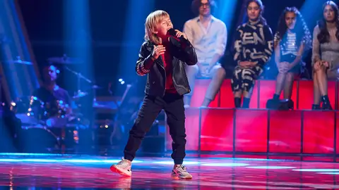 “Soy fan de ti”: Daniil saca su vena rockera en los Asaltos de La Voz Kids