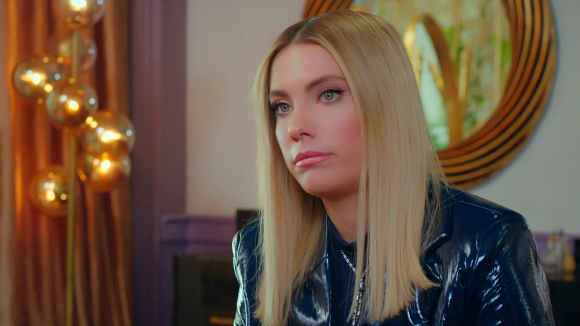 Una íntima conversación entre Yildiz y Kumru Una íntima conversación entre Yildiz y Kumru