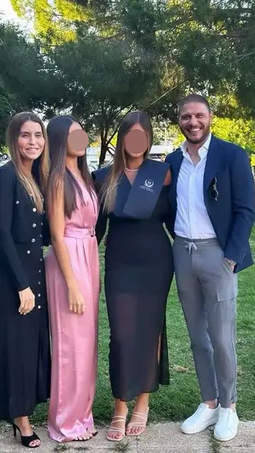 Joaquín, Susana Saborido y sus hijas Daniela y Salma Joaquín, Susana Saborido y sus hijas Daniela y Salma