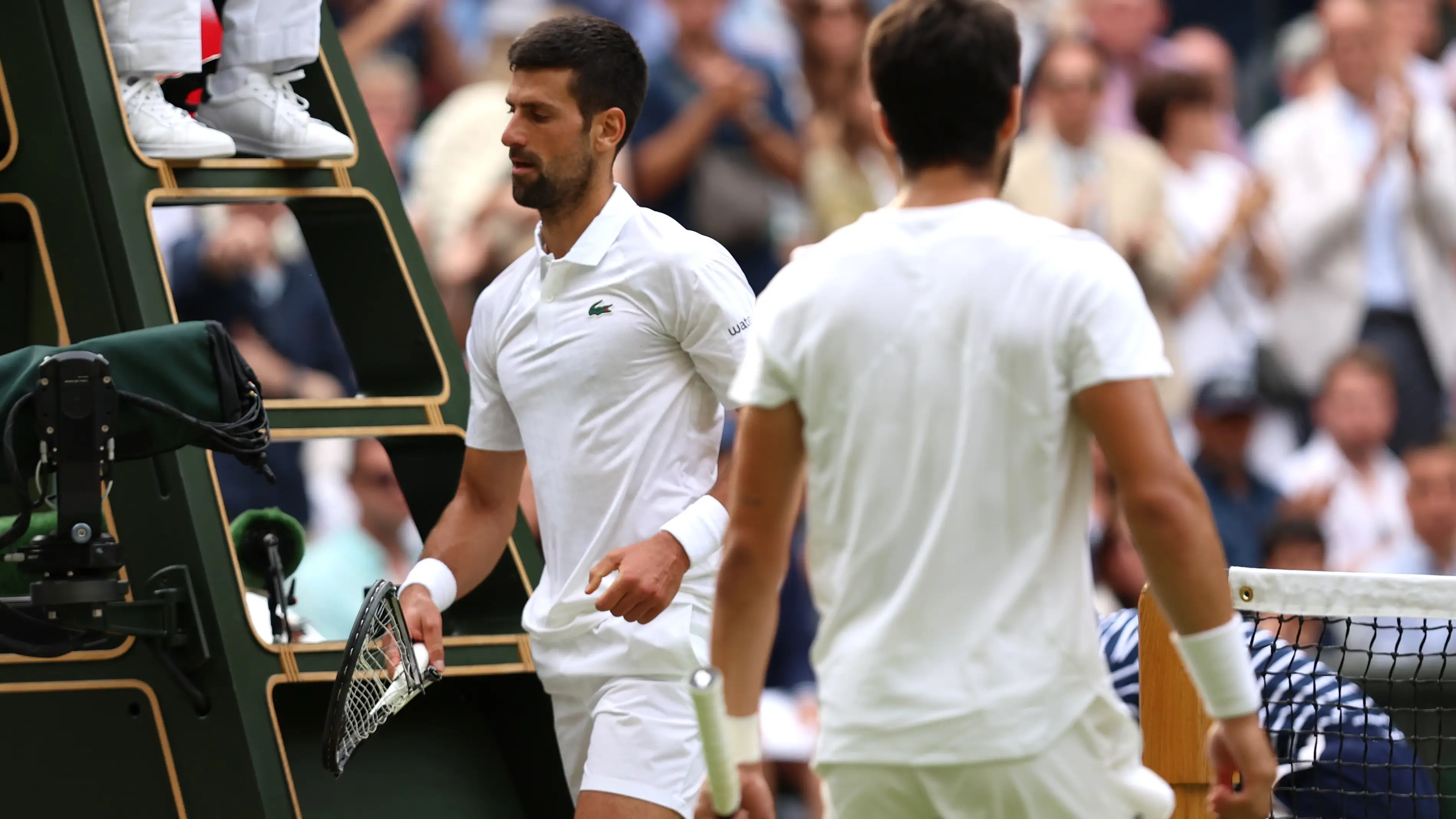 Novak Djokovic y Carlos Alcaraz durante la final de Wimbledon 2023