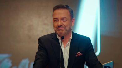 Doğan obliga a Çağatay y Ender a anunciar públicamente la fecha de su boda 