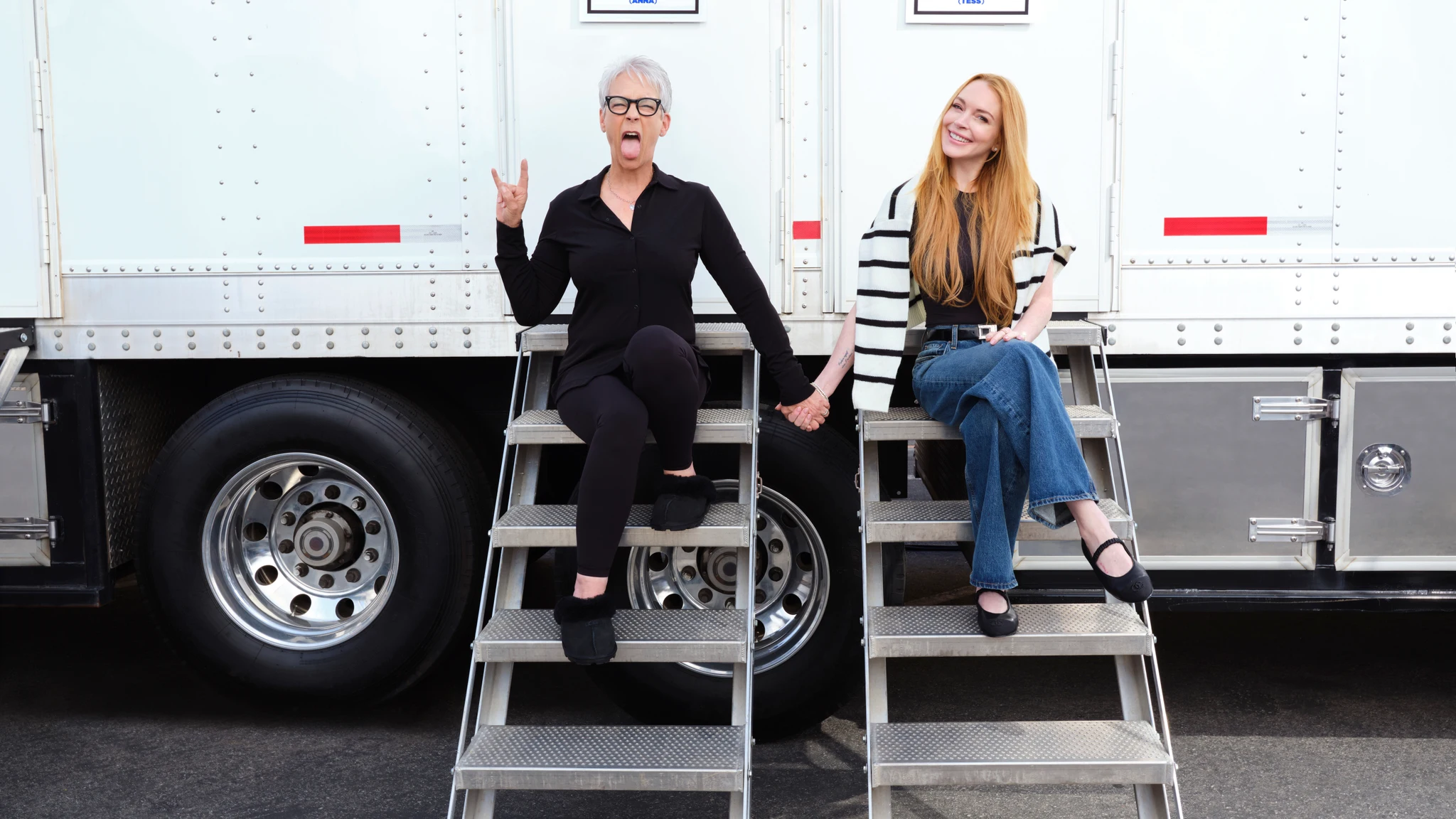 Jamie Lee Curtis y Lindsay Lohan anuncian que el rodaje de Ponte en mi lugar ya ha empezado Jamie Lee Curtis y Lindsay Lohan anuncian que el rodaje de Ponte en mi lugar ya ha empezado