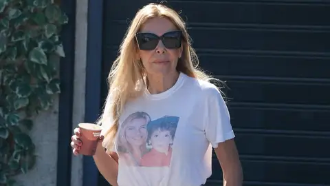 Ana Obregón, con una camiseta homenaje a su hijo Ana Obregón, con una camiseta homenaje a su hijo