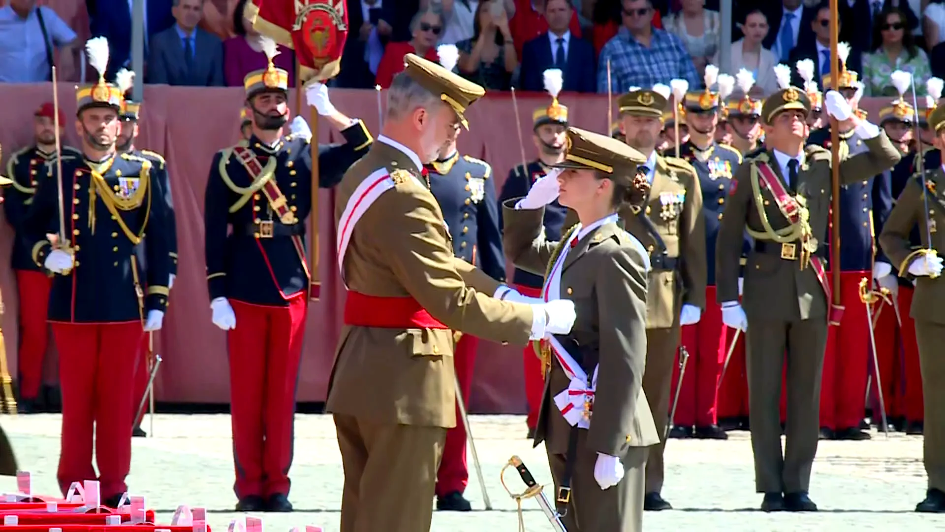 La princesa Leonor celebra el fin de curso rodeada de su familia en un emotivo acto: &iexcl;Mucha complicidad!