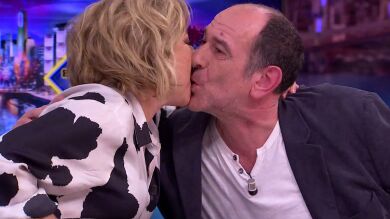 Karra Elejalde sobre los besos de Carmen Machi: 