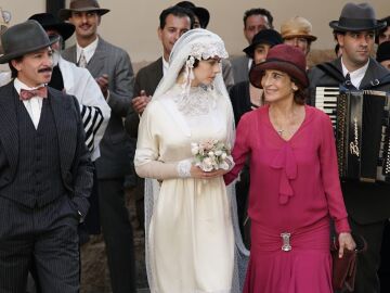 Mar&iacute;a se casa con la ilusi&oacute;n de volver a encontrar a su familia, &iquest;se reencontrar&aacute; con los Carrizo alg&uacute;n d&iacute;a?