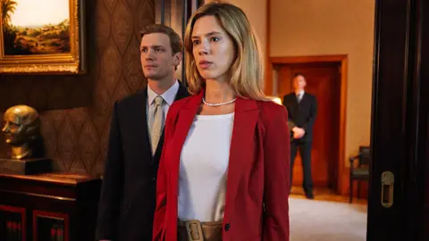 “Que le den a mi país”: un amor a contracorriente, mañana en los últimos capítulos de la serie Máxima “Que le den a mi país”: un amor a contracorriente, mañana en los últimos capítulos de la serie Máxima