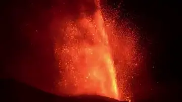 Elevan la alerta por la erupción del volcán Stromboli