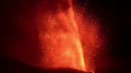 Elevan la alerta por la erupci&oacute;n del volc&aacute;n Stromboli