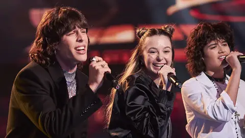 Los semifinalistas de Melendi y Lola Índigo emocionan cantando junto a Leo Rizzi Los semifinalistas de Melendi y Lola Índigo emocionan cantando junto a Leo Rizzi