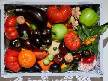 Imagen de archivo de frutas y verduras. Imagen de archivo de frutas y verduras.