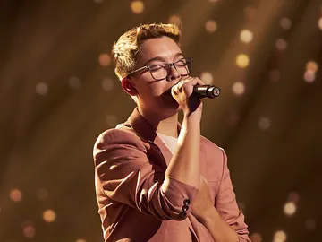 El sentimiento de Juan Francisco pone los pelos de punta con ‘Entre sobras y sobras me faltas’ El sentimiento de Juan Francisco pone los pelos de punta con ‘Entre sobras y sobras me faltas’