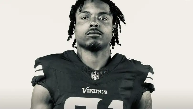 El jugador Khyree Jackson, jugador de la NFL