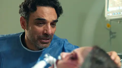 Tuğçe consigue sobrevivir a la brutal agresión y le hace a su padre una importante petición Tuğçe consigue sobrevivir a la brutal agresión y le hace a su padre una importante petición