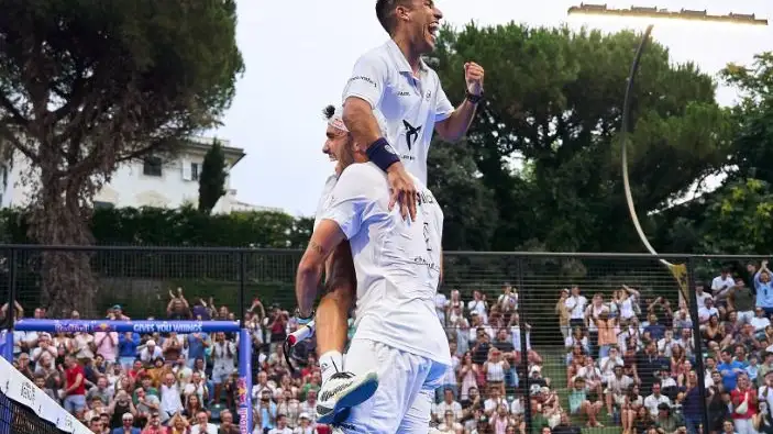 Galán y Chingotto celebran su victoria en el torneo de Génova Galán y Chingotto celebran su victoria en el torneo de Génova