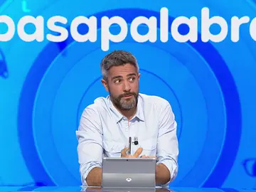 La curiosa pista de Roberto Leal que confunde aún más a los invitados: “Es como si lo pusierais delante de un espejo” La curiosa pista de Roberto Leal que confunde aún más a los invitados: “Es como si lo pusierais delante de un espejo”