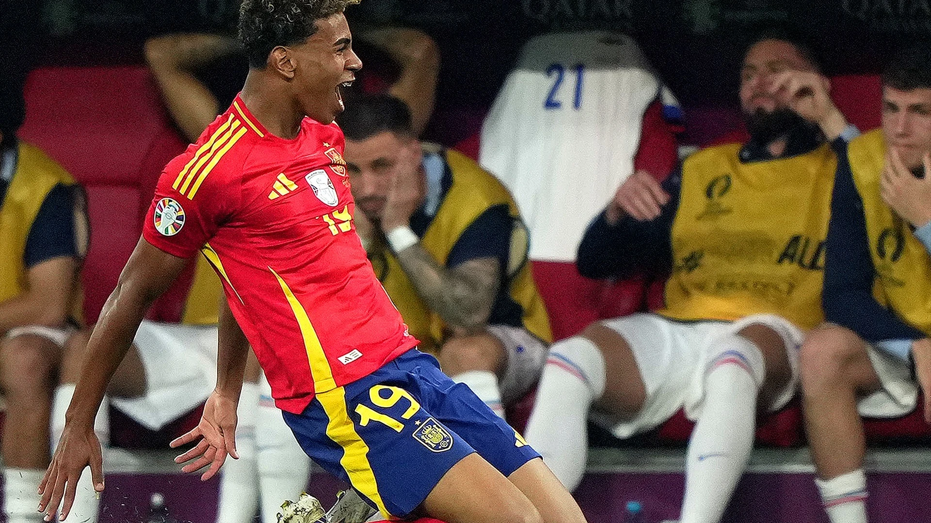 Lamine Yamal celebra un gol ante Francia Lamine Yamal celebra un gol ante Francia